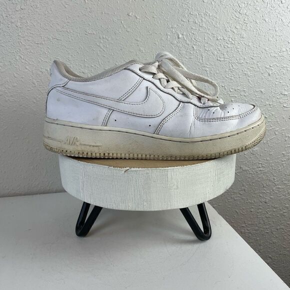 Nike Air Force 1 Low Triple White GS 314192-117 Grade School Size 6.5Y - Picture 3 of 10